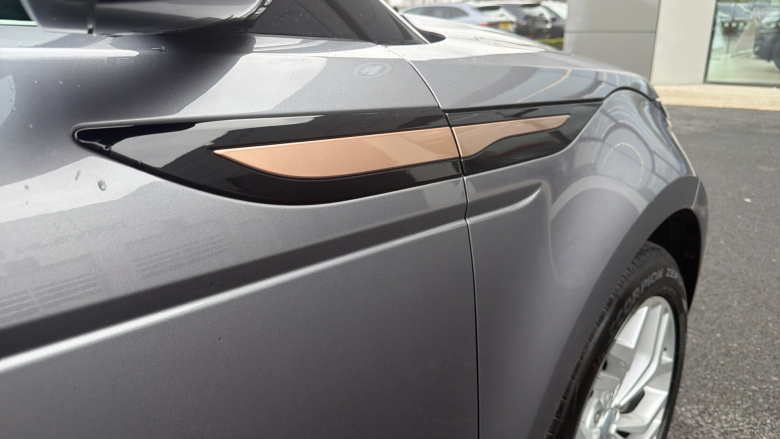 Land Rover Range Rover Evoque 1.5 P300e R-Dynamic SE 5dr Auto Hatchback